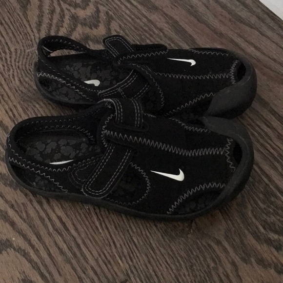 nike sunray size 10